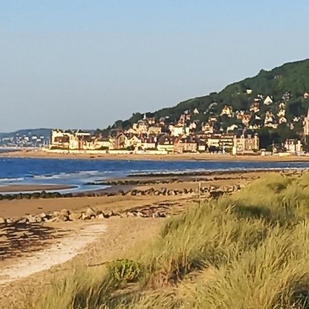 O Douceurs Sucrees Cabourg Bed and Breakfast Εξωτερικό φωτογραφία