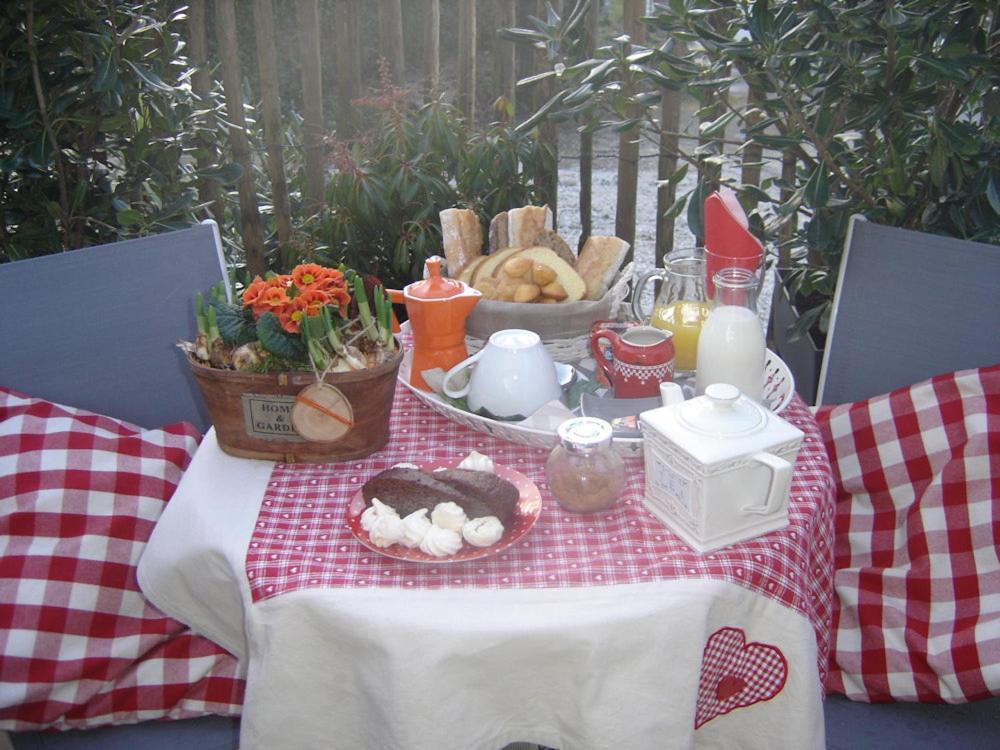 O Douceurs Sucrees Cabourg Bed and Breakfast Εξωτερικό φωτογραφία